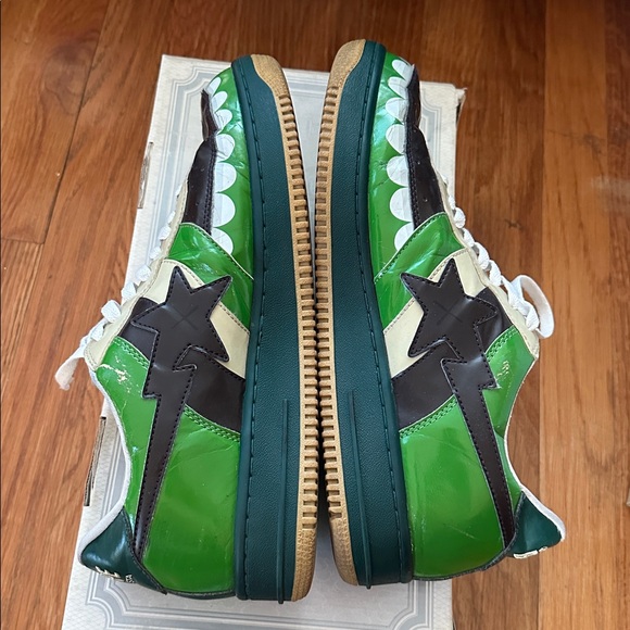 Vintage BAPE Green Sneakers - Picture 4 of 11